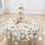 Custom Design Wedding Cake Floral Decoration With Artificial Flowers Real Touch High Quality Silk Material